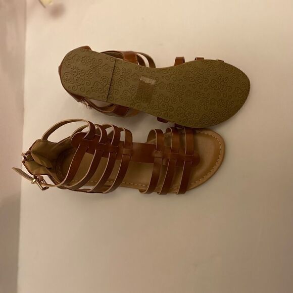 Wild Diva lounge brown  woven  Ankle strap flat - Picture 6 of 6